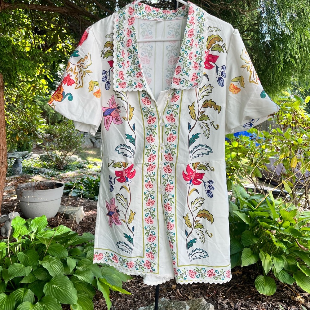 ADORABLE NWOT Floral Romper